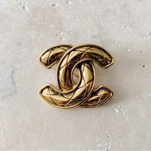 ✨ CHANEL Vintage Brooch Pin Jewelry CC Logo Monogram Quilted Gold